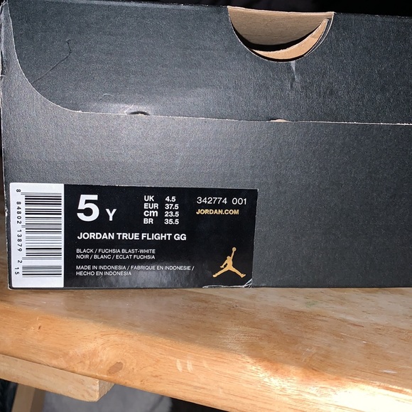 Jordan 6 - Picture 2 of 4